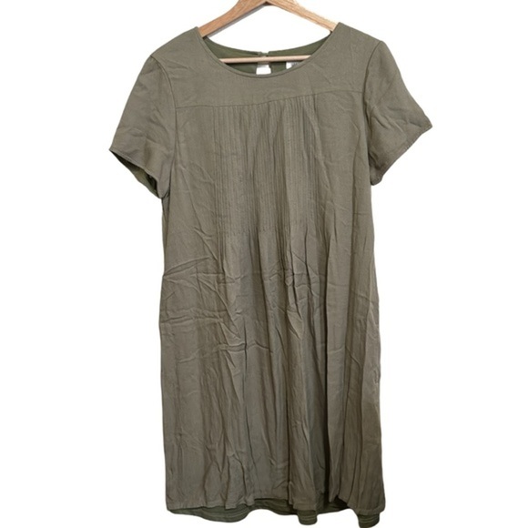 Effortless Elegance: Hidden Alley‎ Medium Dress - Picture 10 of 10